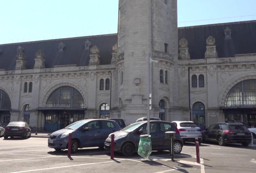A La Rochelle, Cassie, 30 ans, s’envoit en
