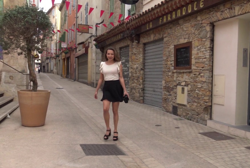 Caro, 22 ans, et Betty, 45 ans, quelques