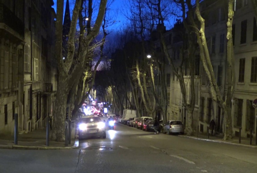 Deux black envers Cloé, 23 ans !(vidéo exclusive)