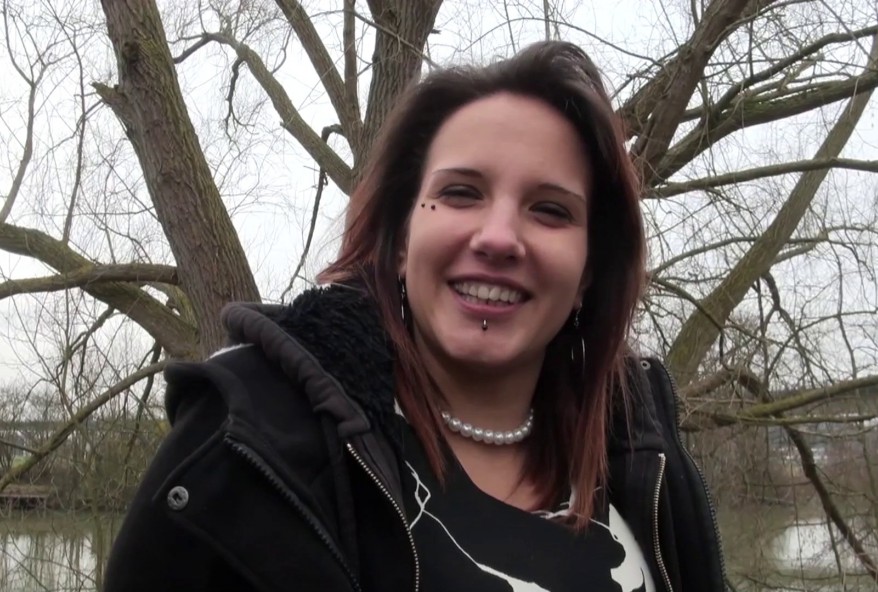 Elena, 28 ans : deux gars et besson