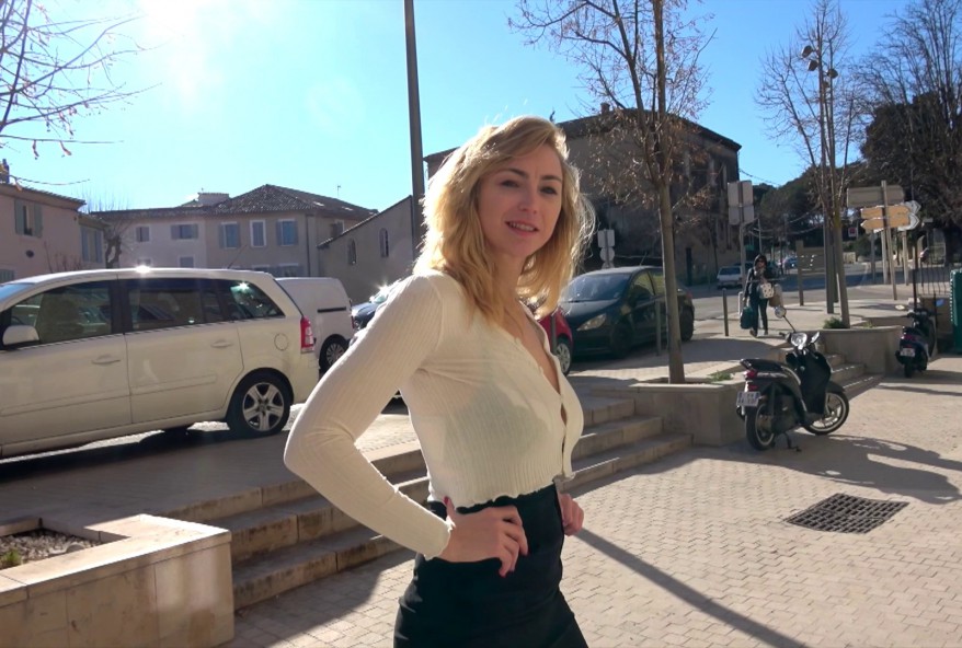 Elisa, 26 ans, 90E et un sexe de
