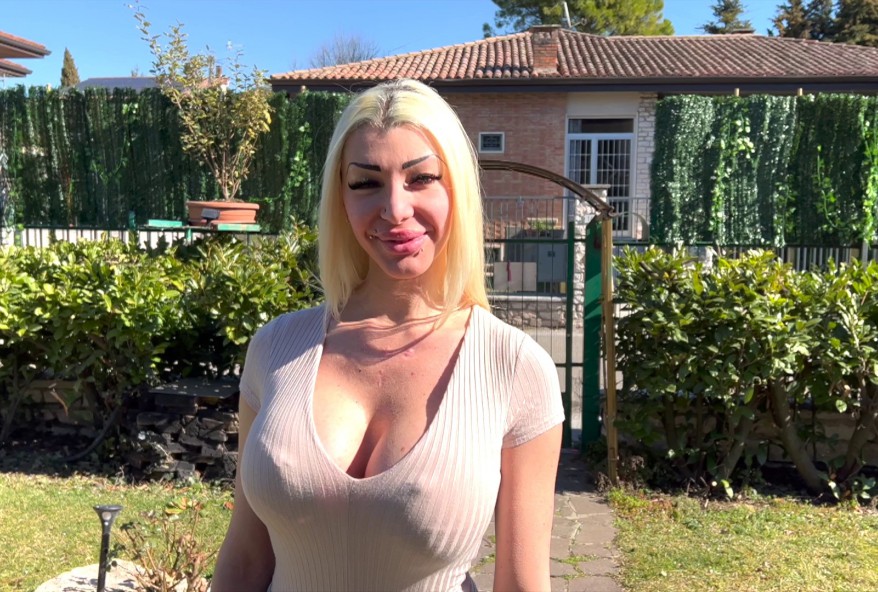 Jennifer 25 ans les gens bracelet-montre ses talents