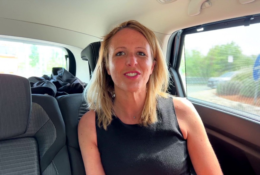Julie participe pour la gagnante fois a un