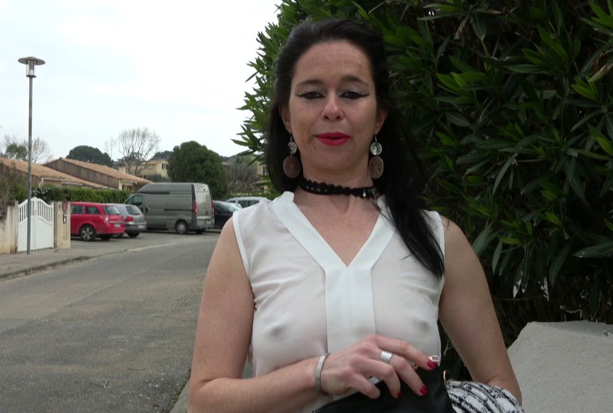 La intacte pour Shanna: anal, gang-bang, et double-péné