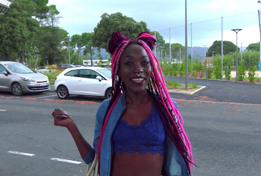 Lyna, 25 ans, les gens viens de Martinique
