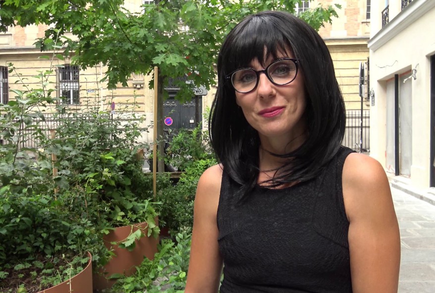 Marie, la mature parisienne de 42 ans, veut