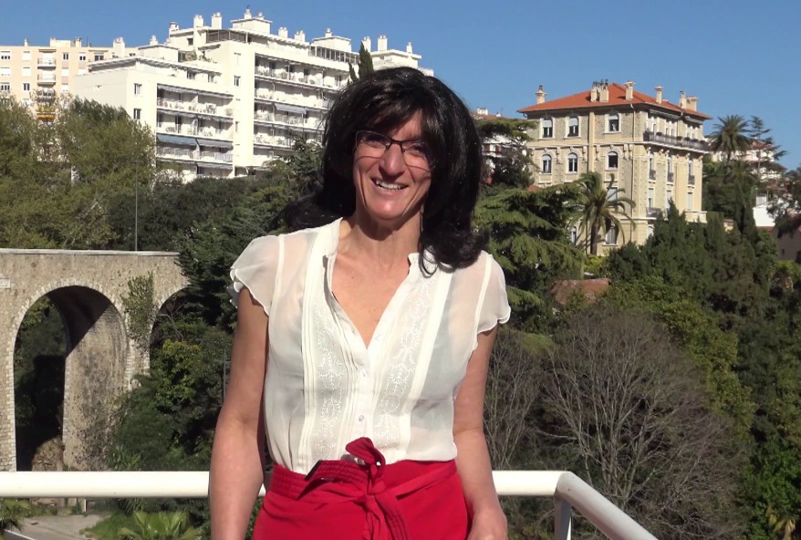 On remet ca avec Estelle, 46 ans, qui