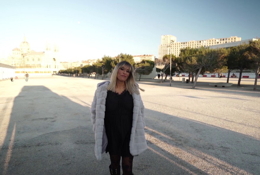 Stessy, 43 ans a fait le trajet depuis