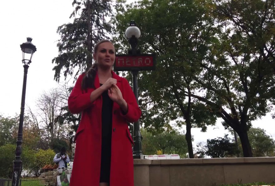 Tina l’anglaise visité Paris et quelques-uns on visité